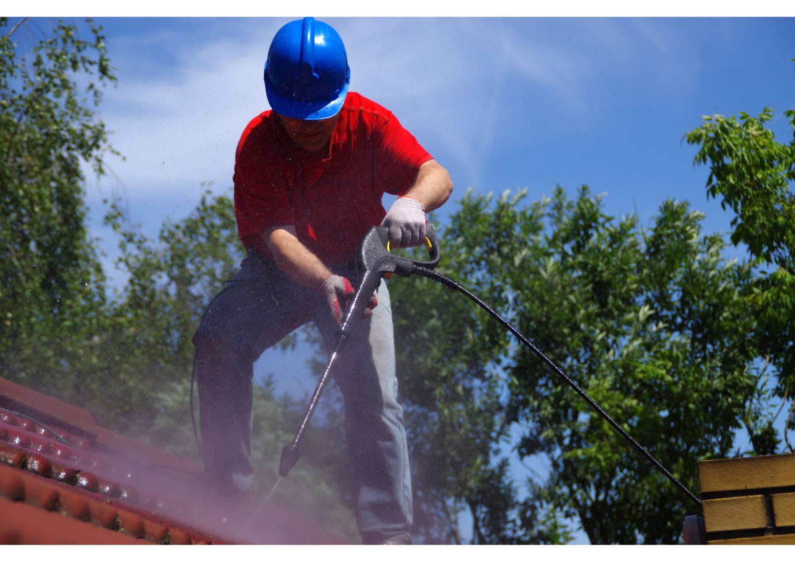 Entreprise d’entretien de toiture à Valence experte en démoussage de toit