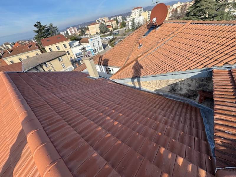 Expert en réfection complète de toiture en tuiles à Valence la qualité artisanale au service de l'habitat